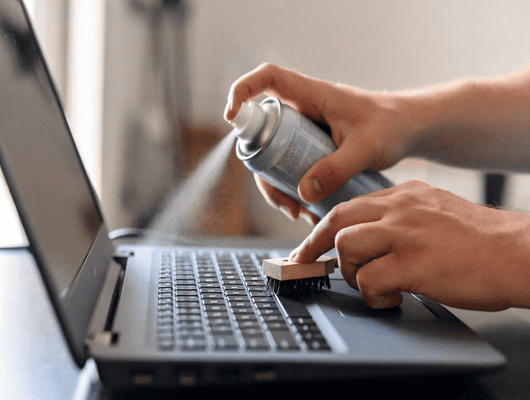 Nettoyer PC portable | MarcoServices informatique Langon